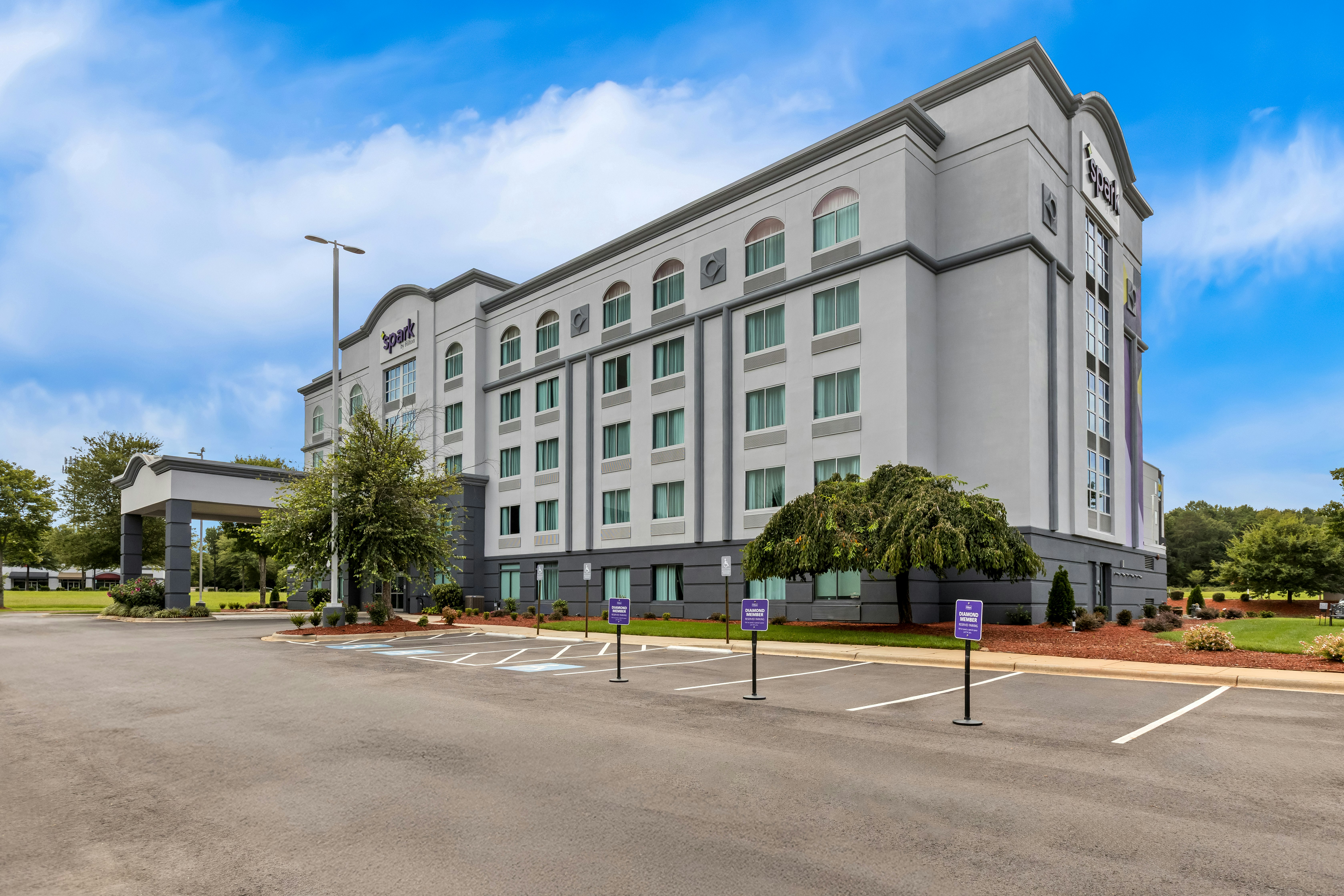 Spark by Hilton Rock Hill 25/27