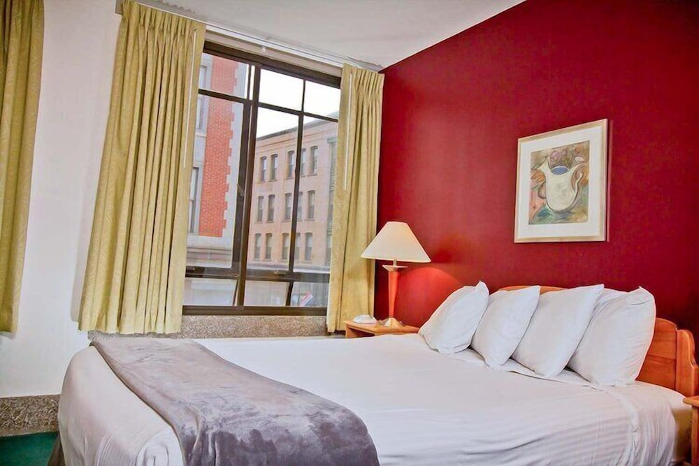 Latchis Hotel 12/51