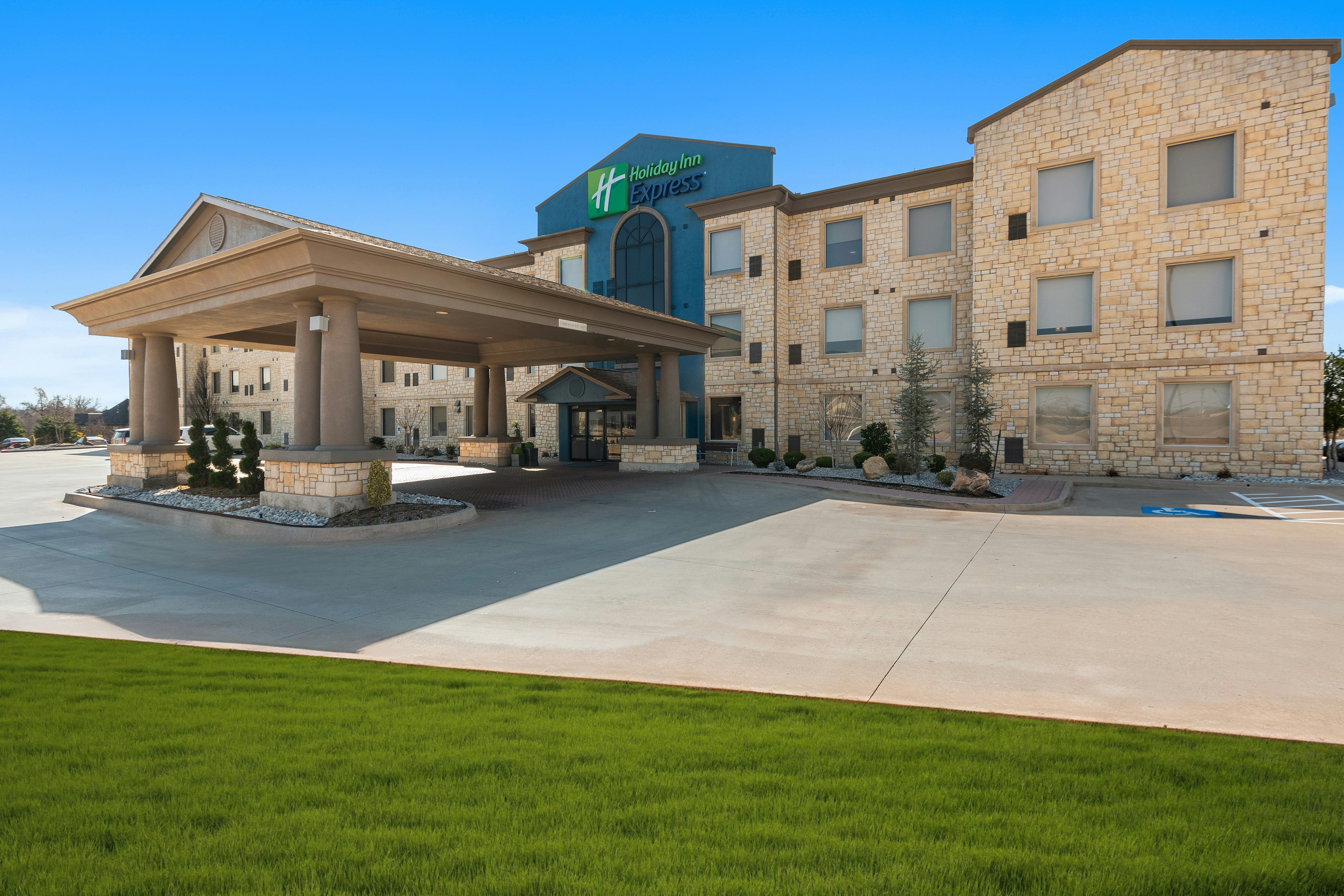 Holiday Inn Express Hotel Suites Oklahoma City Nw Quail Springs 72/76