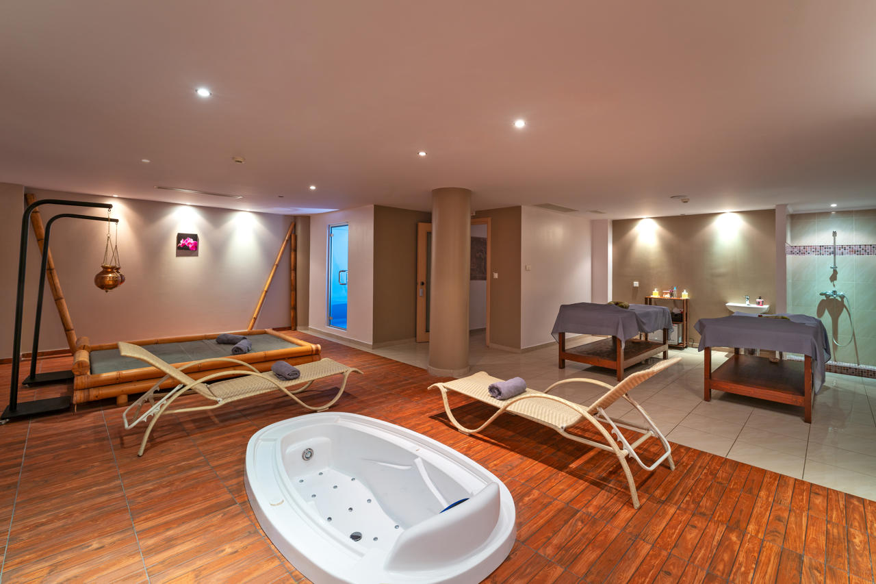 Kresten Royal Euphoria Resort 60/103