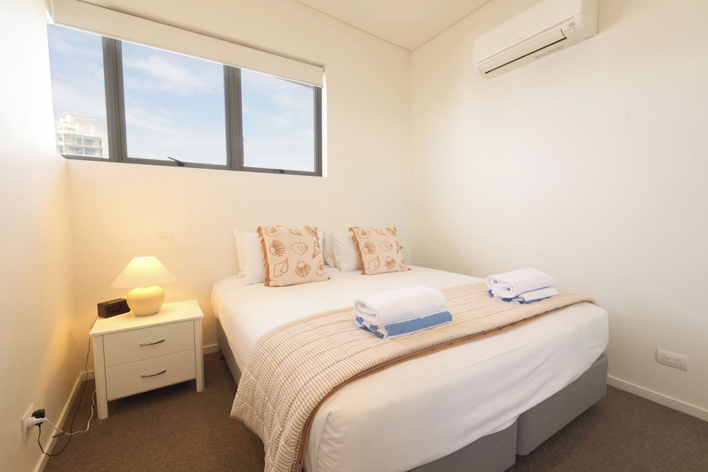 COCO Mooloolaba 17/50
