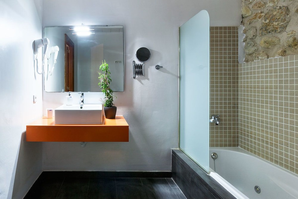Ca N Riera Hotel 48/49