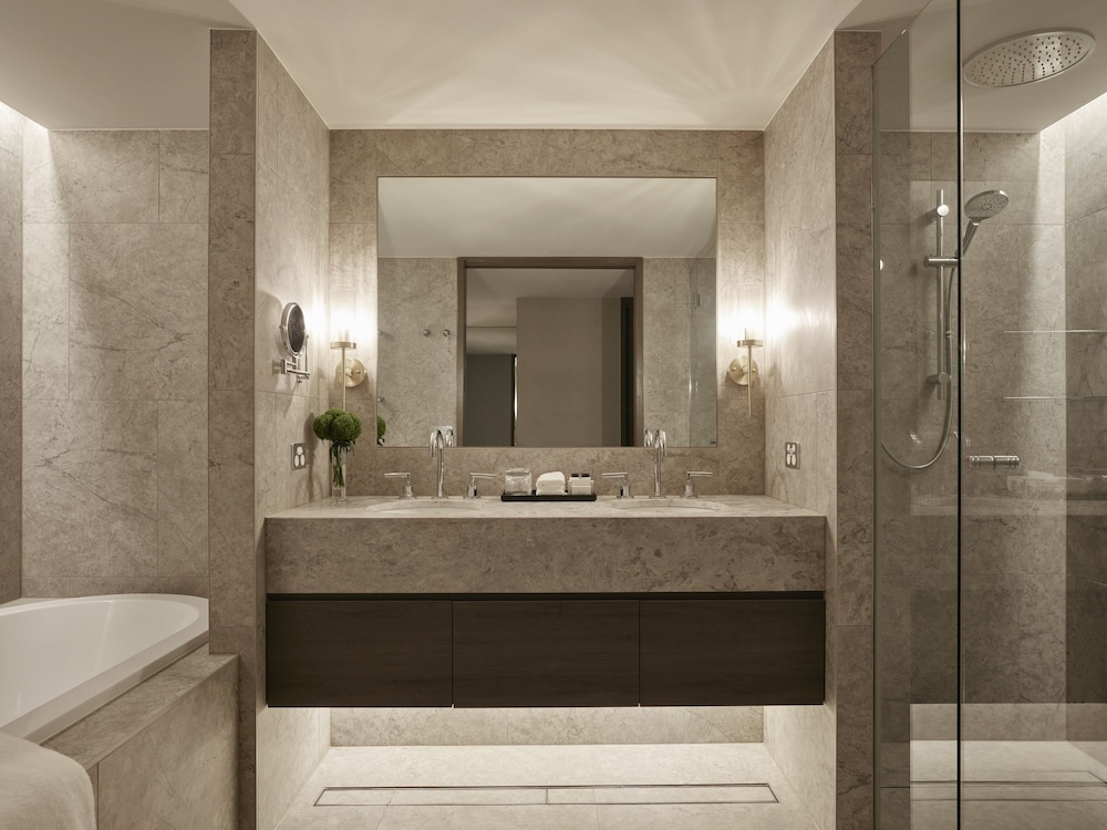 Lyall Hotel And Spa 8/63