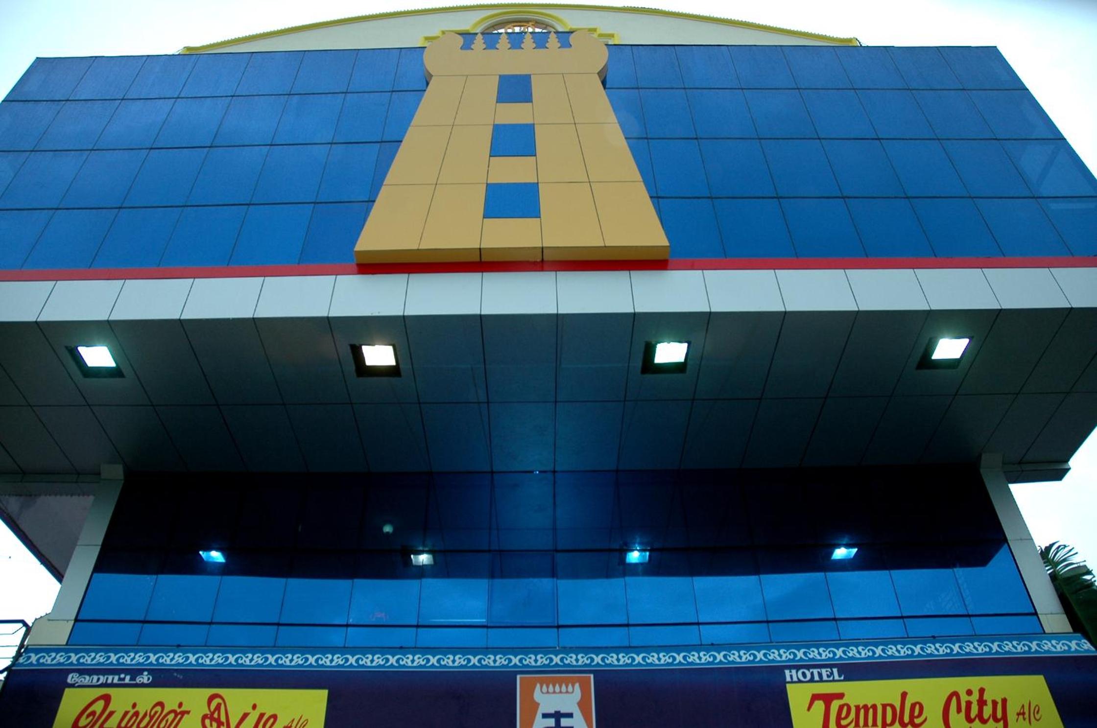 Hotel Temple City 3/49
