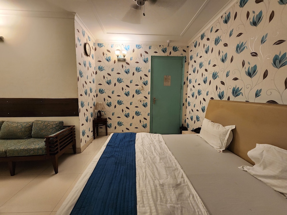 Hotel Arina Inn 12/32