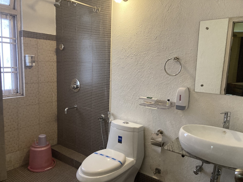 Maya Inn 17/70