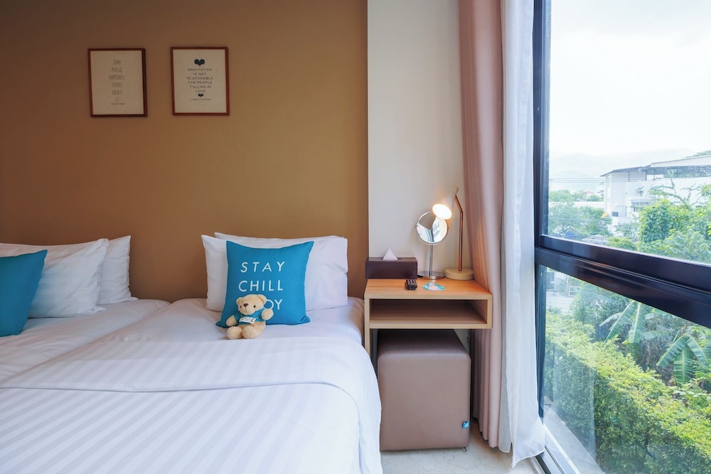 Pet Friendly One Bedroom Suite Twin Bed, Cross Vibe Chiang Mai Decem 3/6