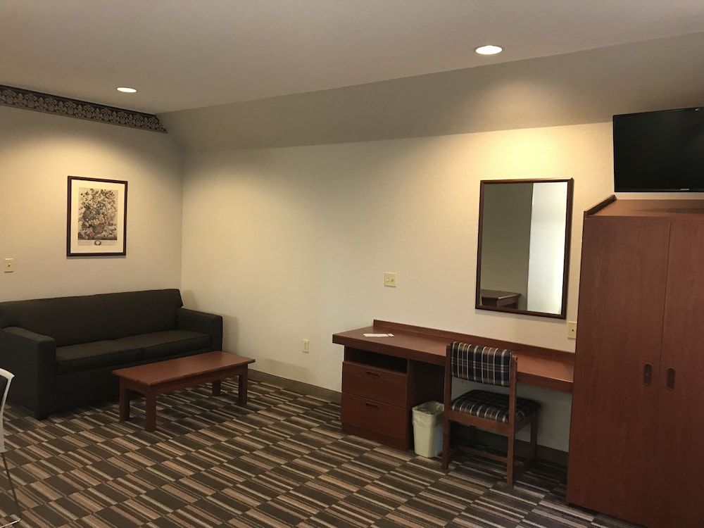 Microtel Inn & Suites by Wyndham Urbandale/Des Moines 22/47