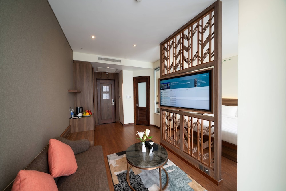 Northern Charm Hotel 32/50