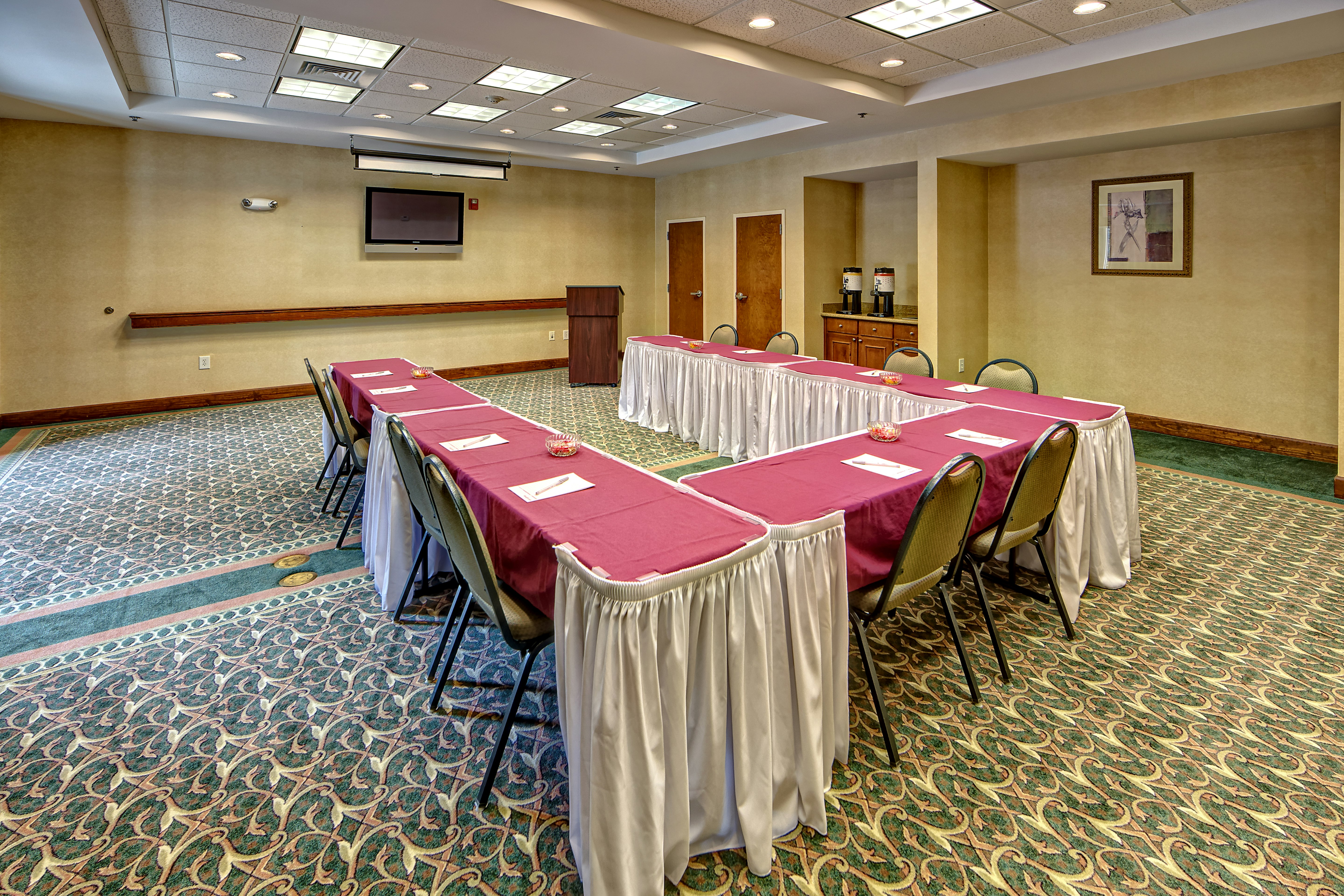 Hampton Inn Suites Cashiers Sapphire Valley 47/56