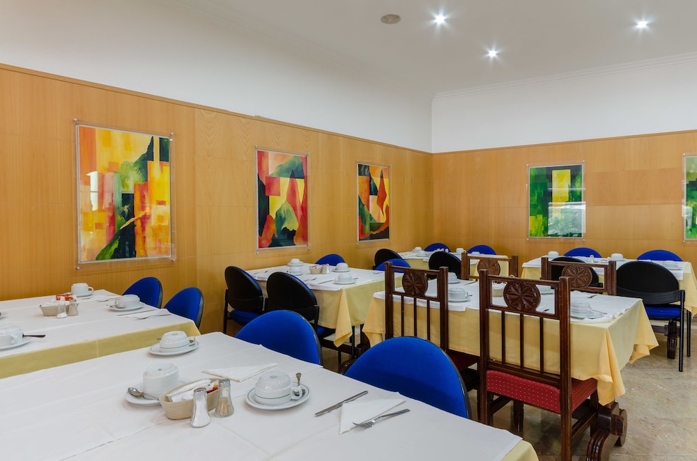 restaurant-cafeteria