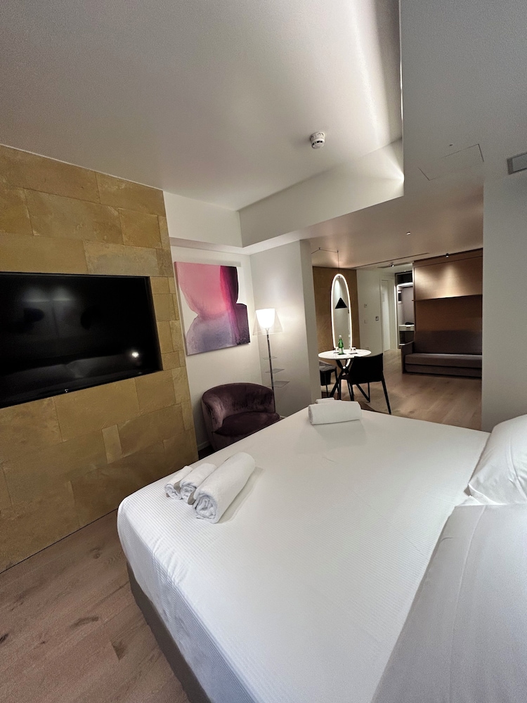 Junior Suite, King Bed, Sofa