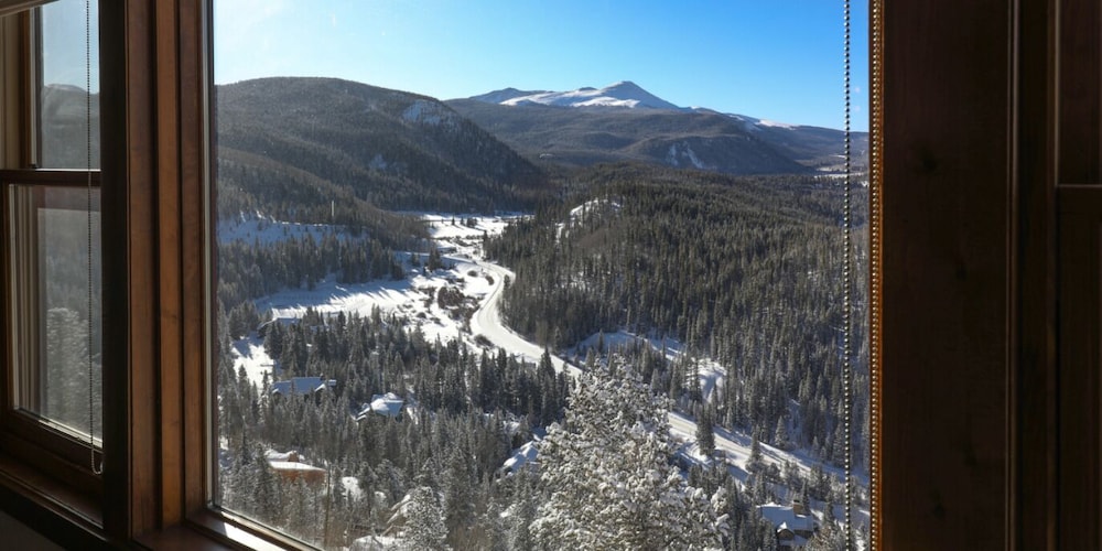 The Lodge at Breckenridge 38/50