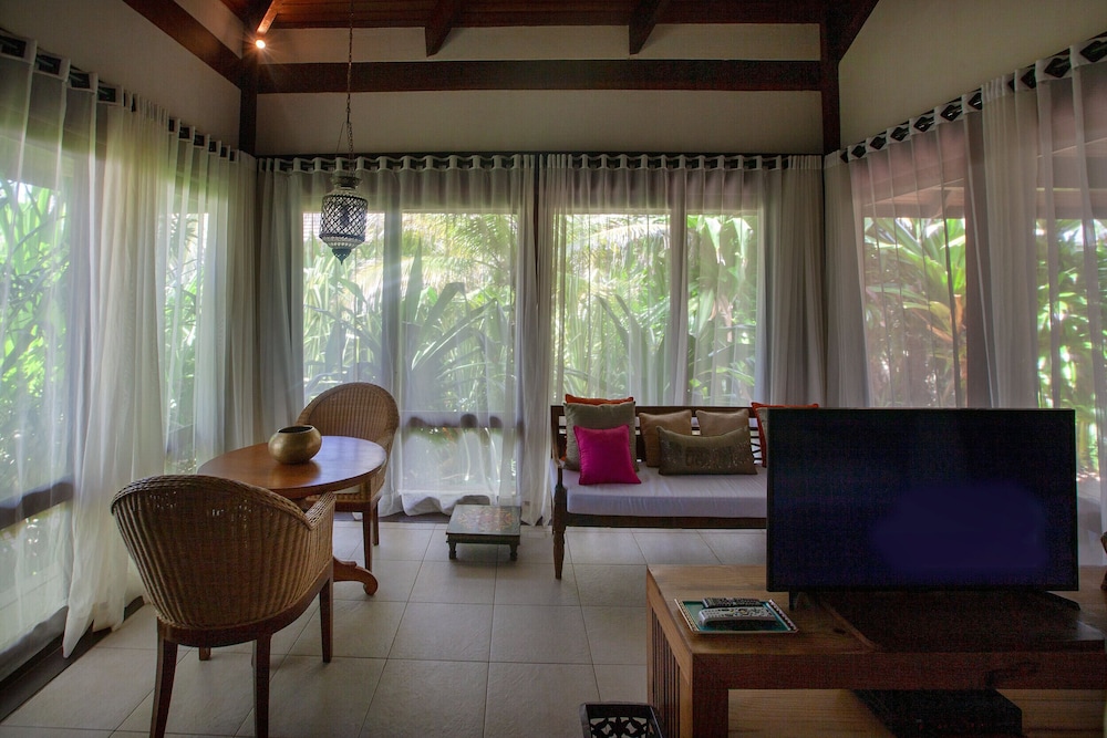 Zorah Beach Hotel 30/50