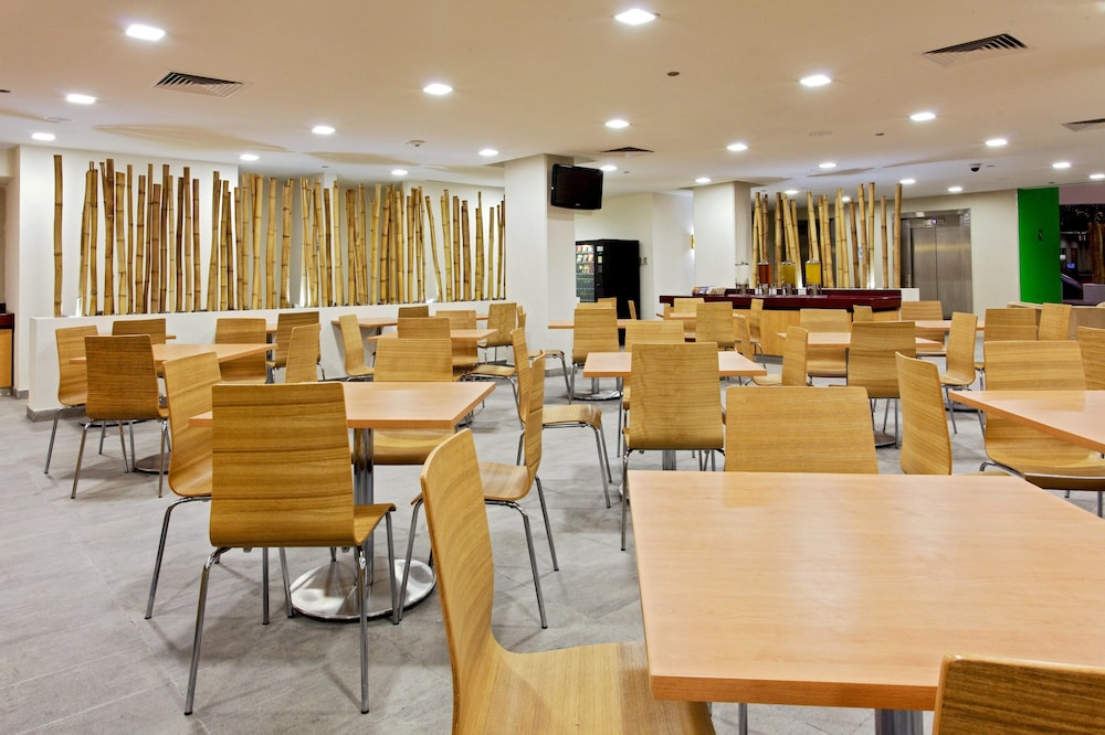 Holiday Inn Express Guadalajara Expo 45/72