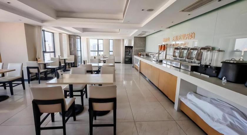 City Comfort Inn Jingzhou Wanda Plaza 34/42