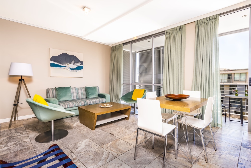 aha Harbour Bridge Hotel & Suites 36/65