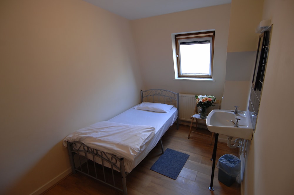 Room at The Londonears Hostel, LONDON