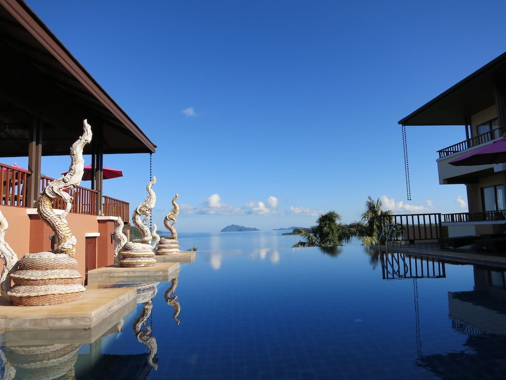 Islanda Resort Hotel 60/63