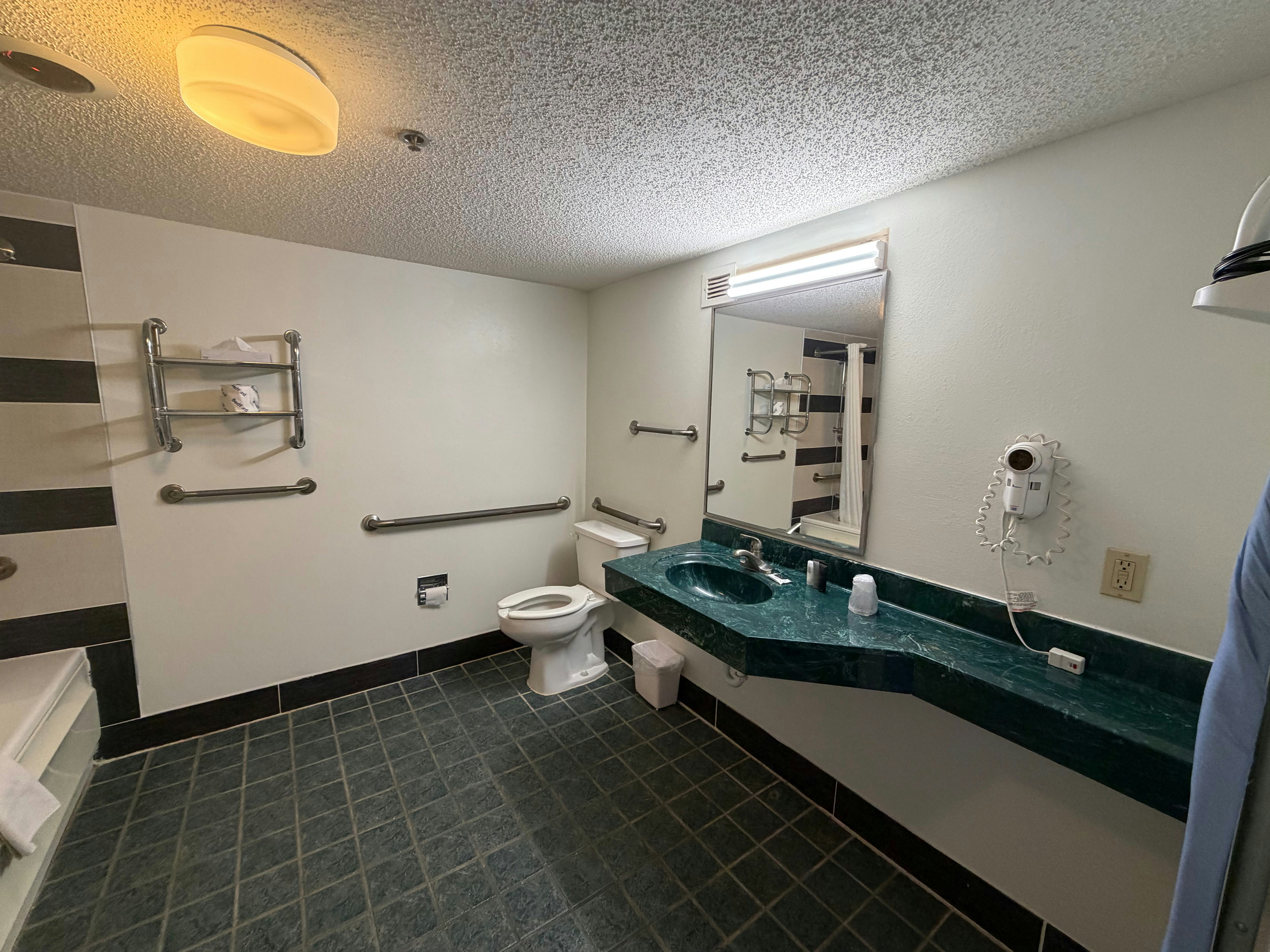 Econo Lodge Rockville 36/75