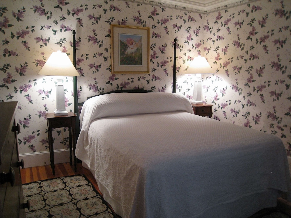 Garden, Queen Bed، The Colony Hotel 6/10