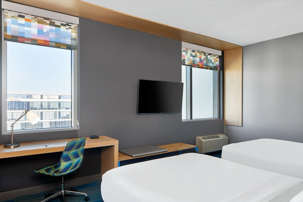 Aloft Miami Aventura 39/46