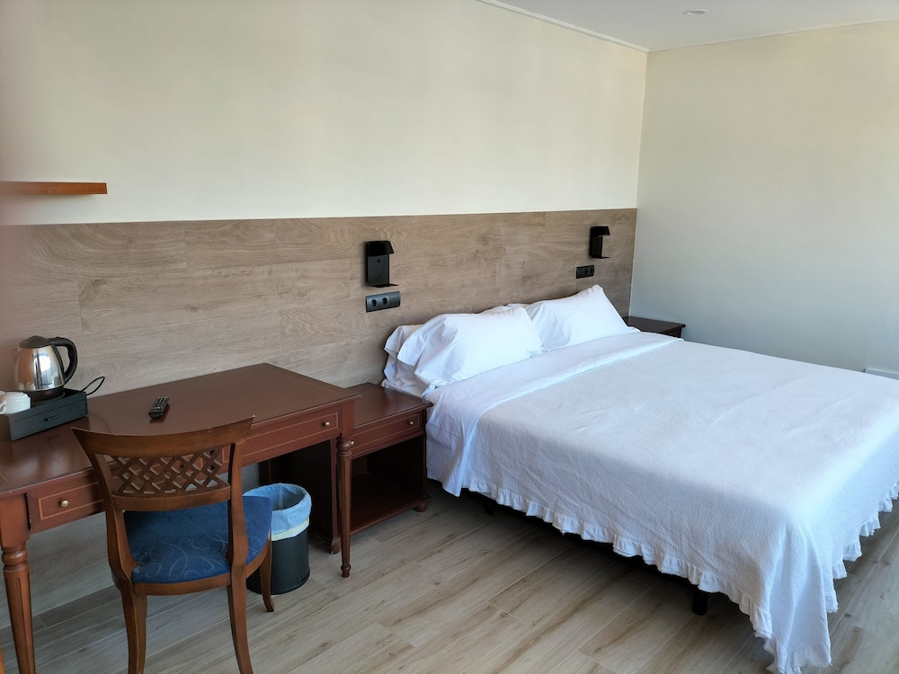 Hotel 153 13/71