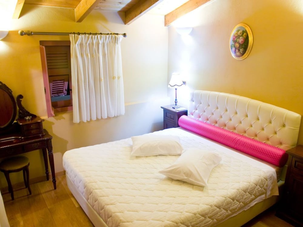 Kyveli Suites 14/50