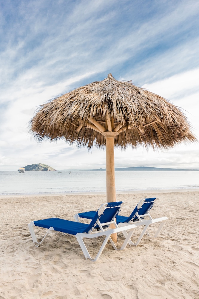 Decameron Isla Coral Guayabitos Ramada All Inclusive Resort 43/48