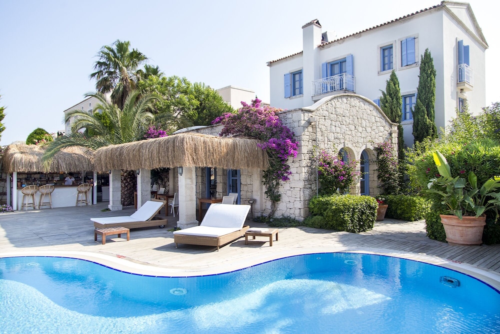 Alacati Port Hotel 44/50
