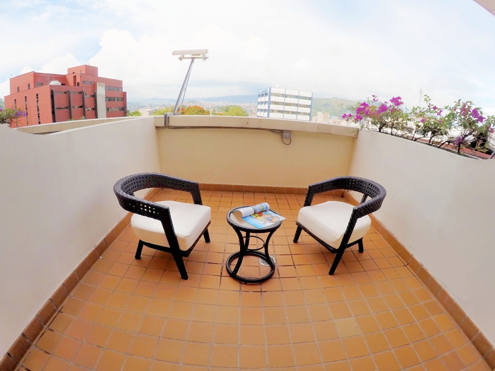 Hotel Plaza Del General 3/37