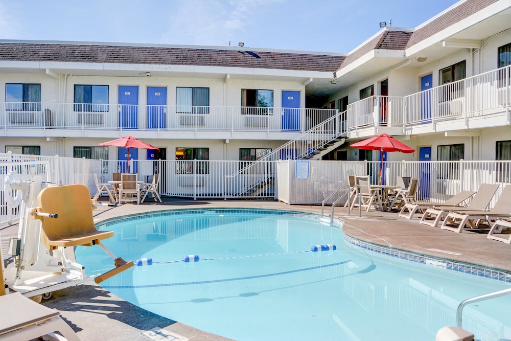 Motel6 Salem, OR 11/62