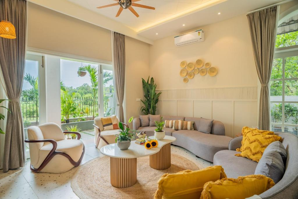 ELIVAAS 5 BHK Pet Friendly with Pvt Pool Villa Vacasa 36/44