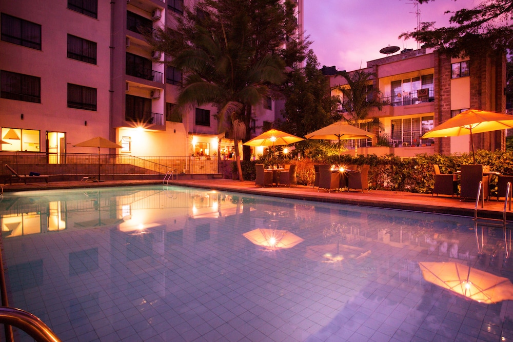 Bidwood Suite Hotel 45/50