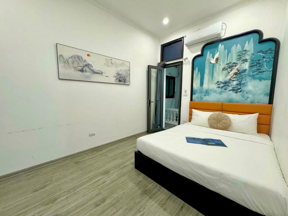 CONNECTING, DELUXE, DOUBLE OR TWIN BED