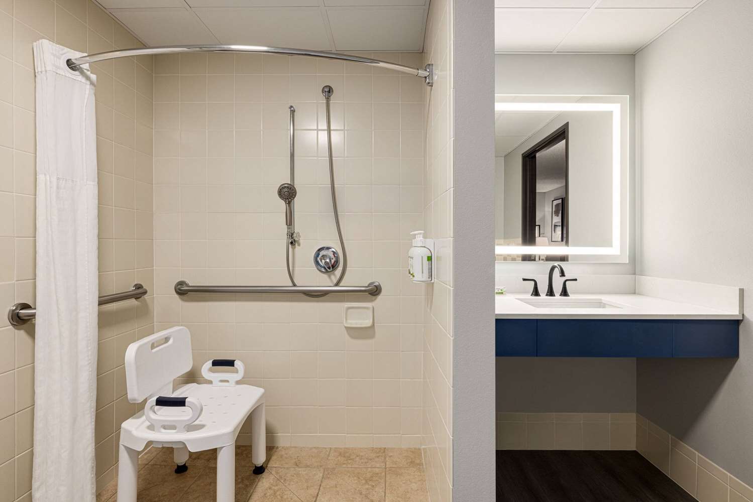 AmericInn by Wyndham Lincoln South 15/17