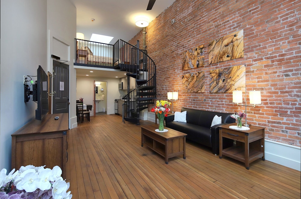PALACE HOTEL PORT TOWNSEND 25/43