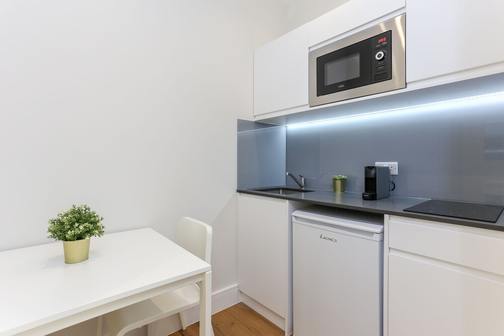 Queensborough Terrace Serviced Apartments 5/50