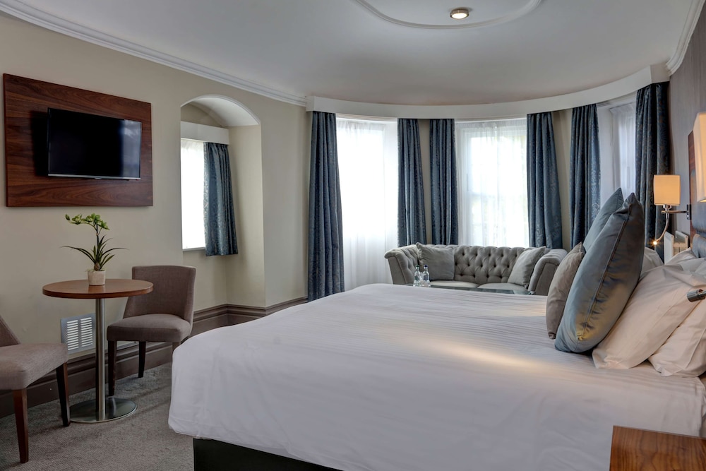 Best Western Chilworth Manor Hotel 7/53