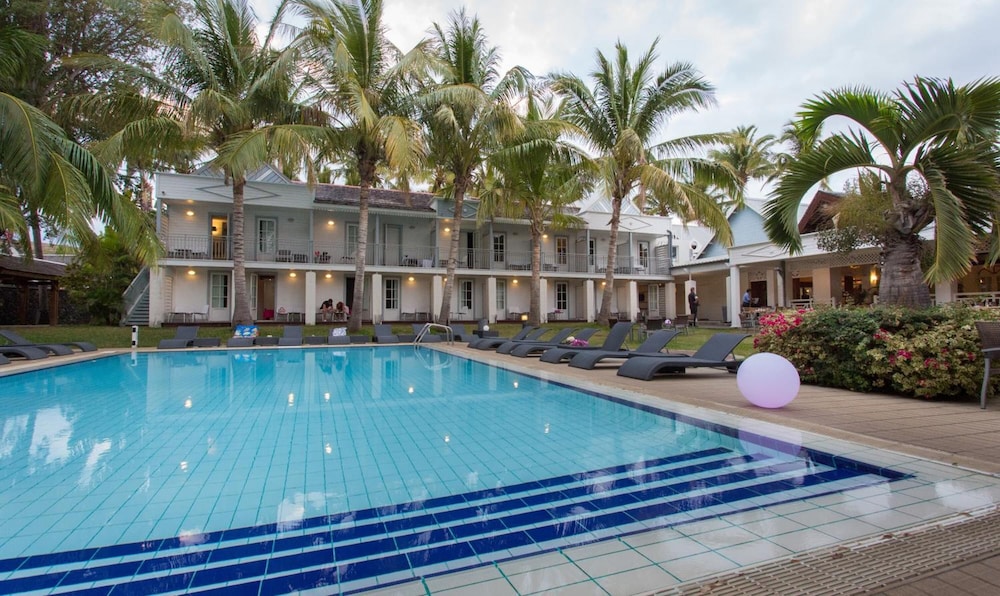 Alamanda Hotel 7/75