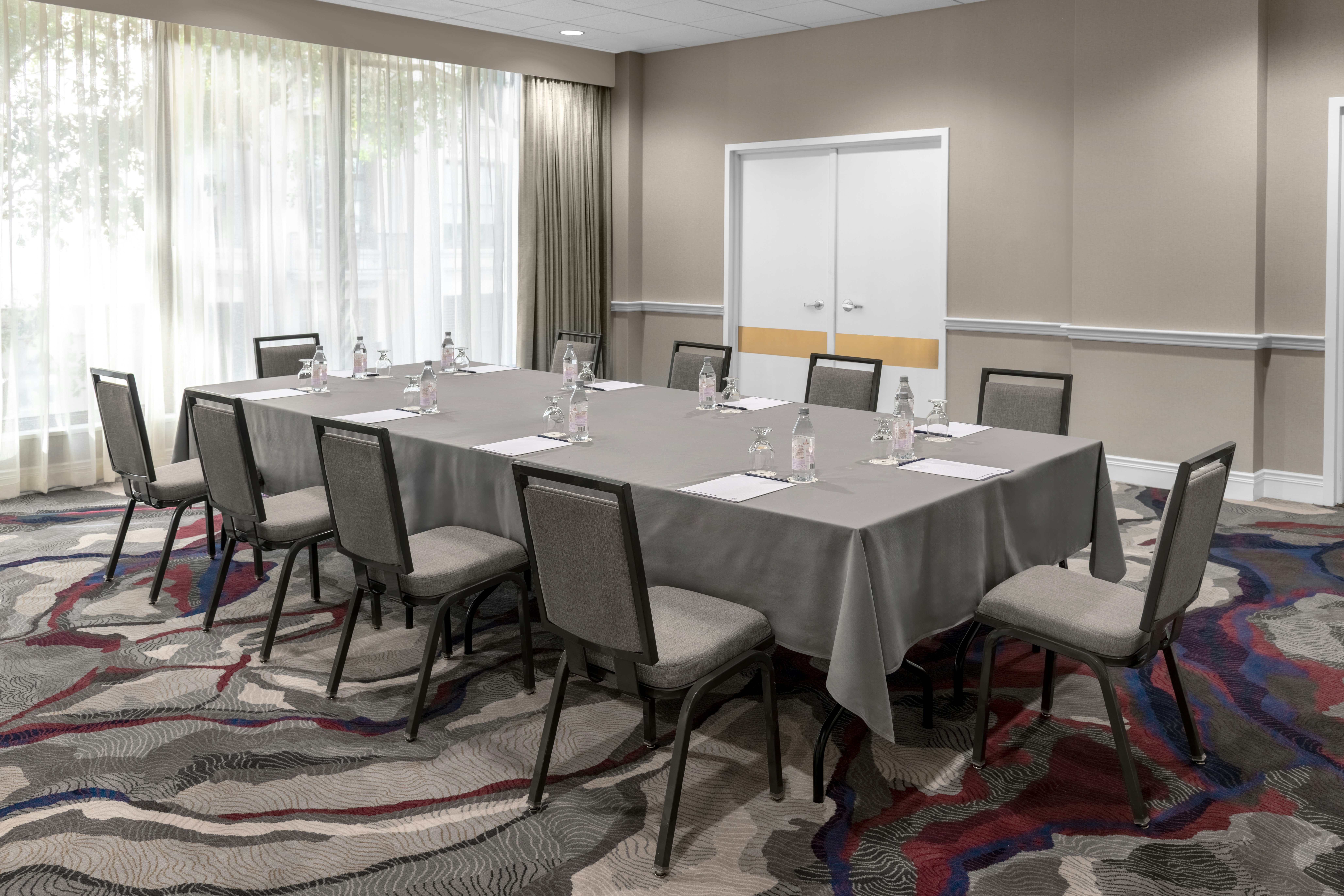 DoubleTree by Hilton Hotel New Orleans 75/86