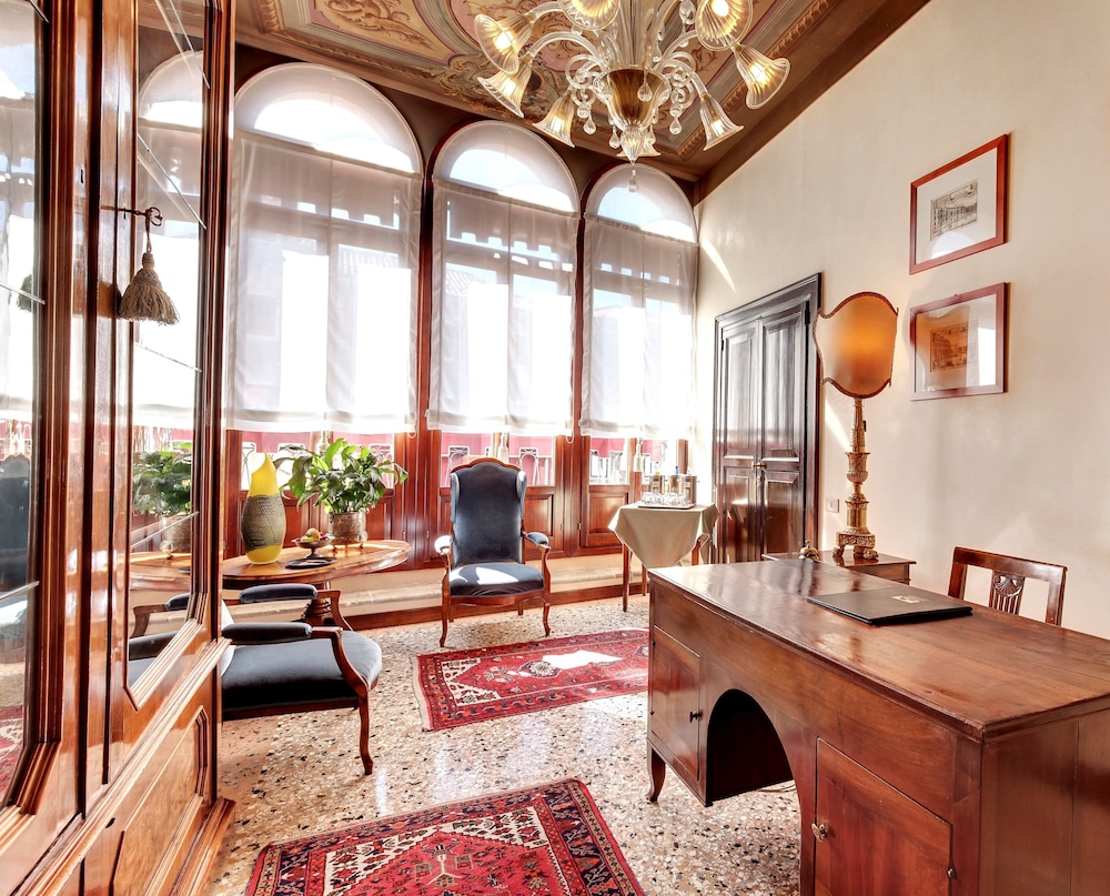 Palazzo Schiavoni 67/86