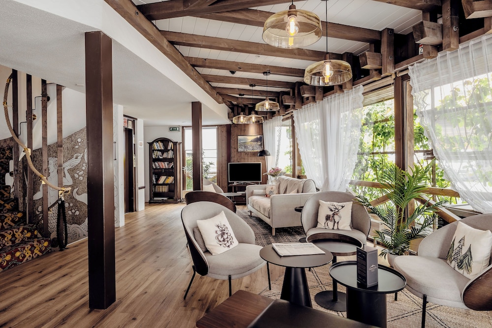 Chalet Swiss Hotel 32/50