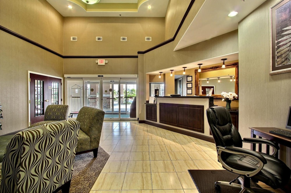 Magnolia Inn Suites 3/50
