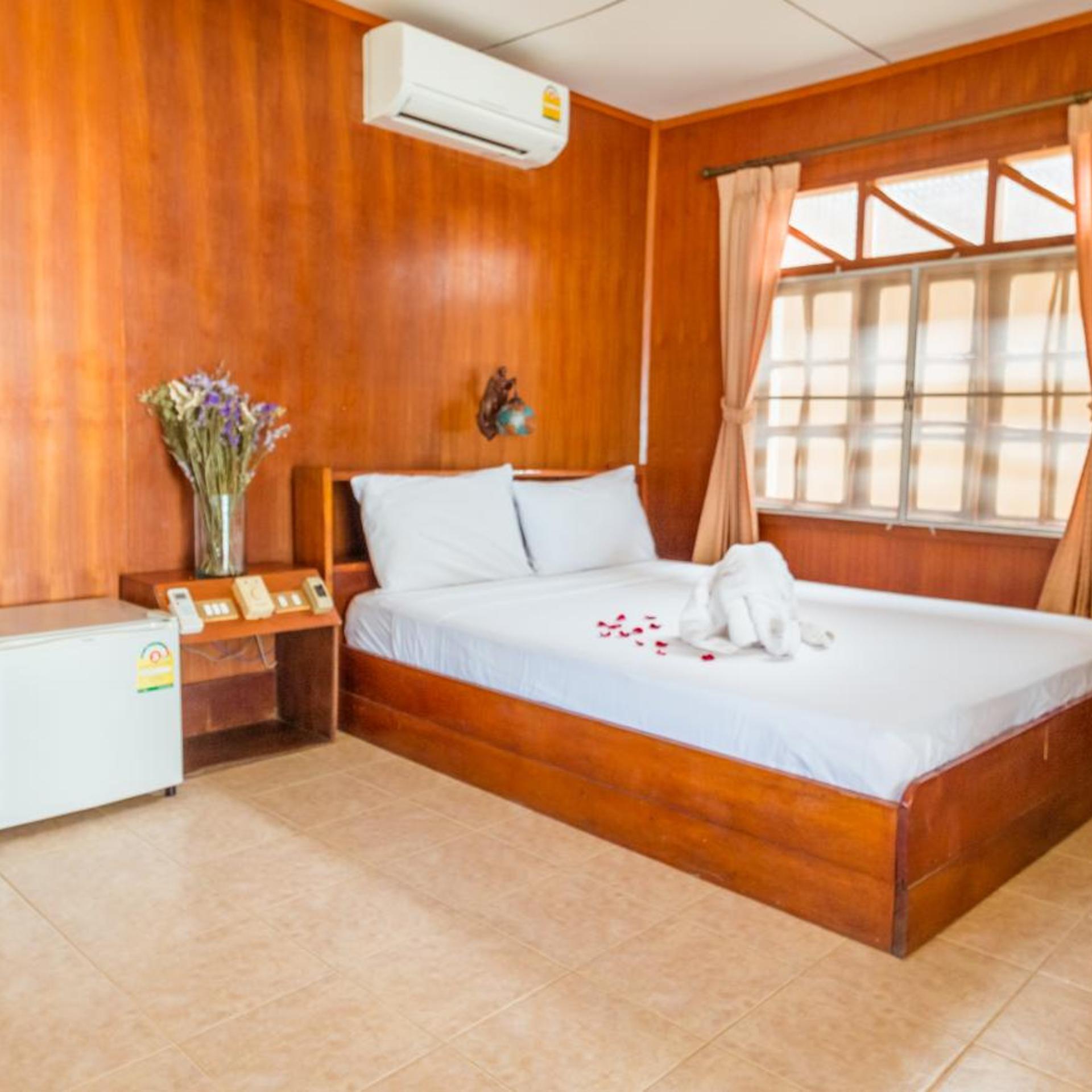 غرفة قياسية بسرير مزدوج، Shangrilah Bungalow 5/8