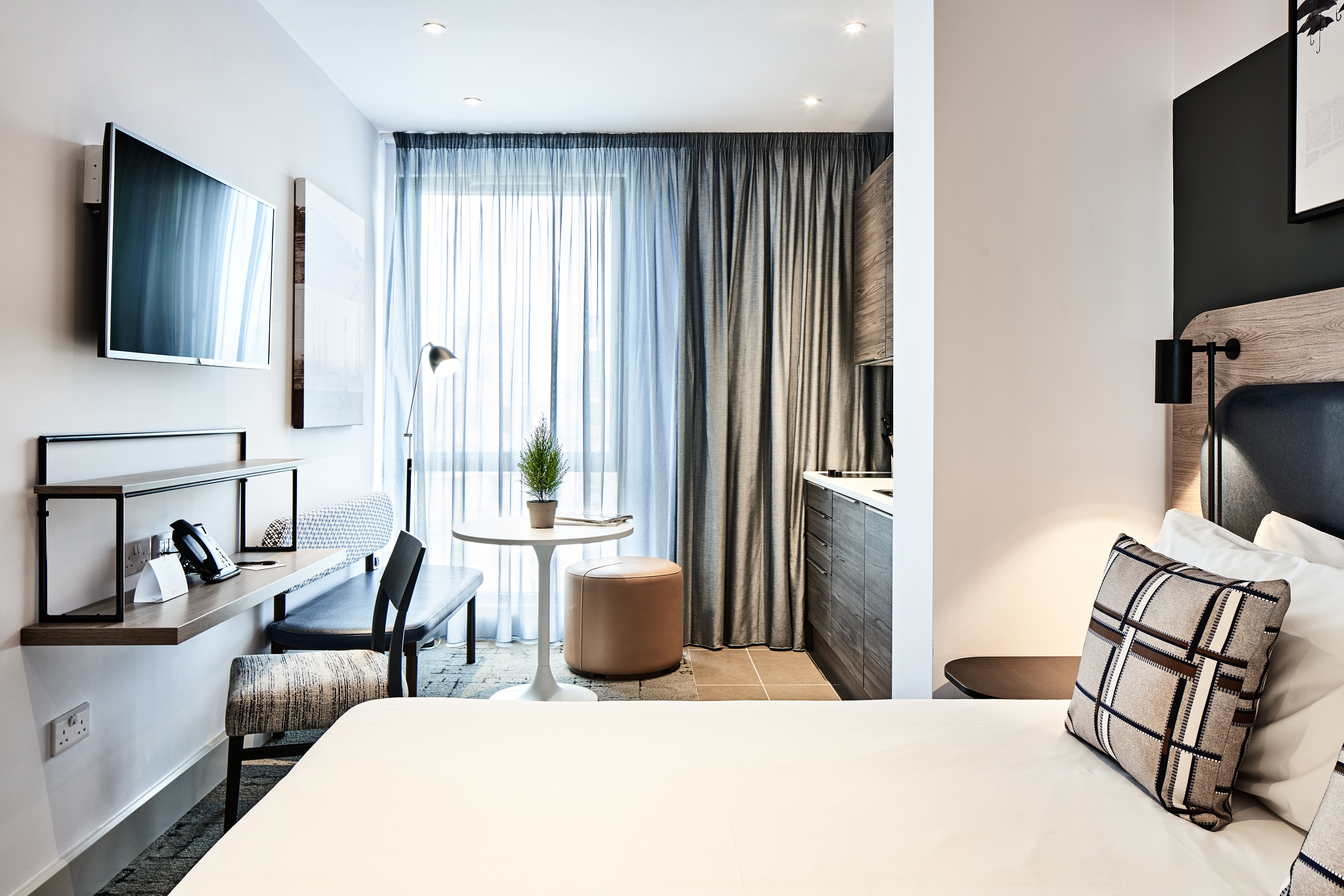 2 BEDROOMS, SUPERIOR, APARTMENT