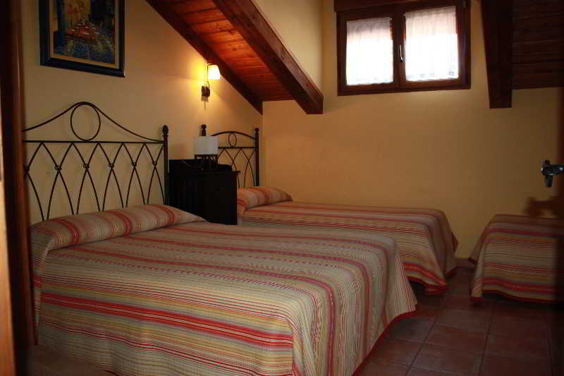 HOSTERIA SAN EMETERIO 6/15