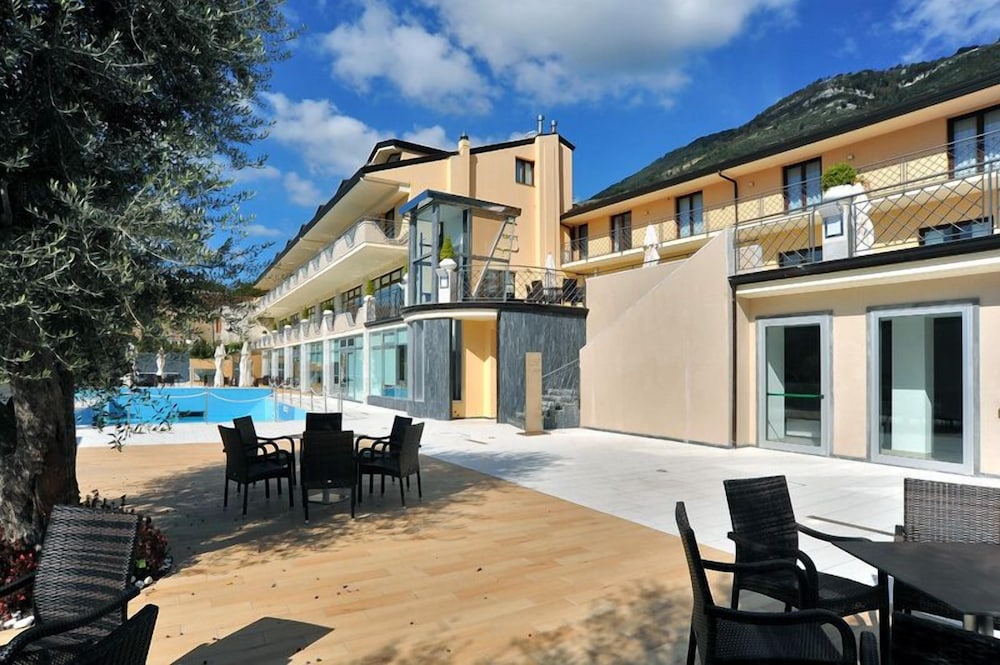Vea Resort Hotel 57/63