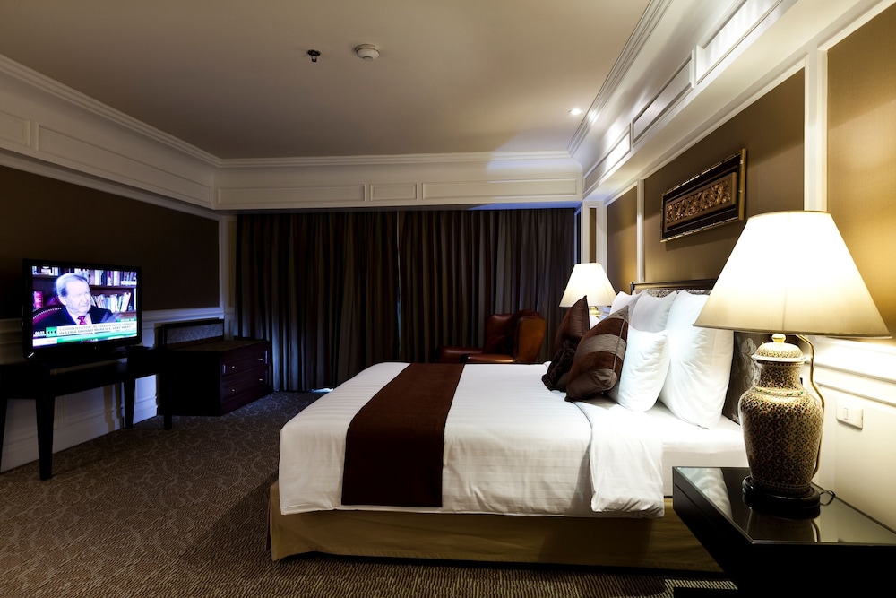 Royal Princess Larn Luang Bangkok Hotel 26/69