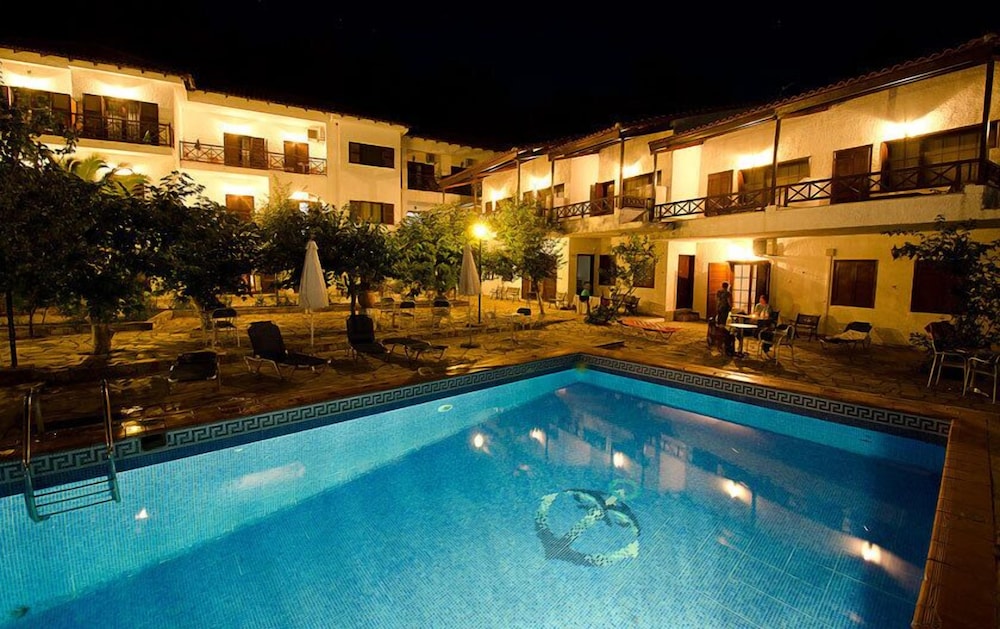 Delphi Resort 33/66